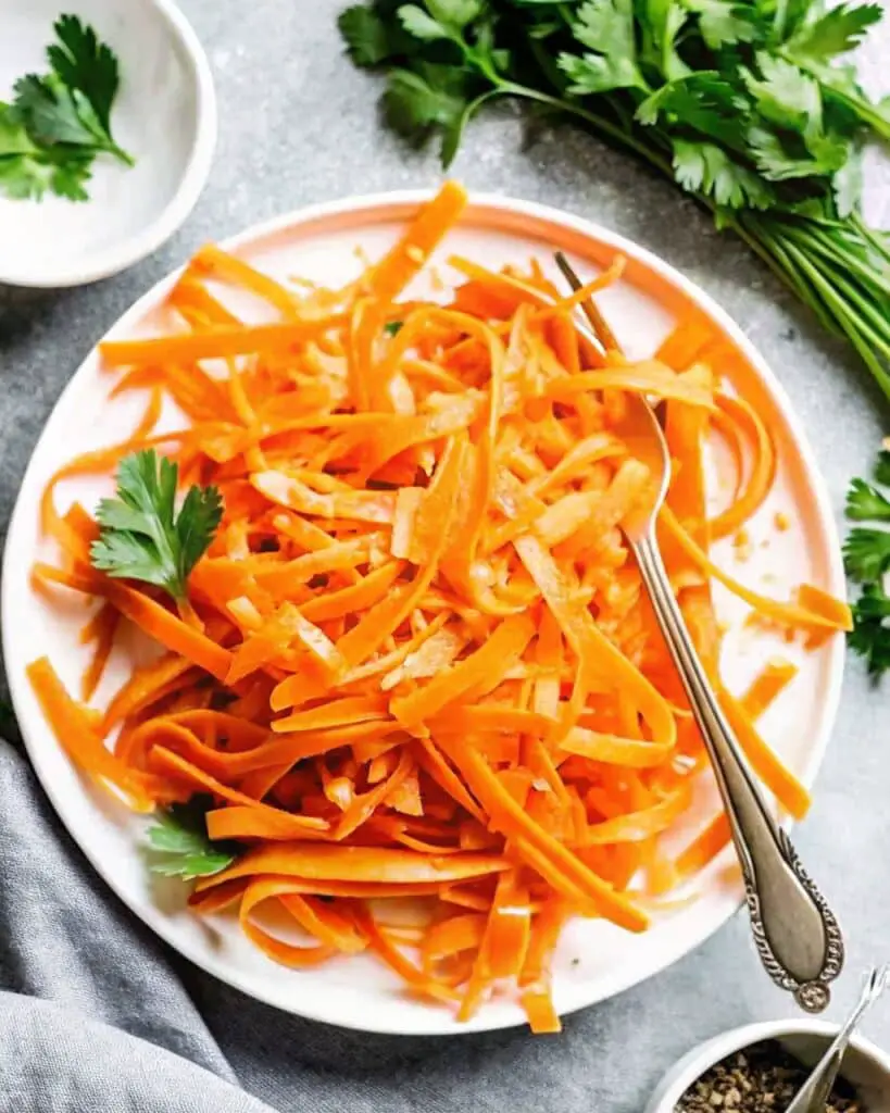 Dr Ray Peat carrot salad in glass bowl