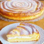 Pastel Esponjoso con Relleno de Nata y Crema Pastelera
