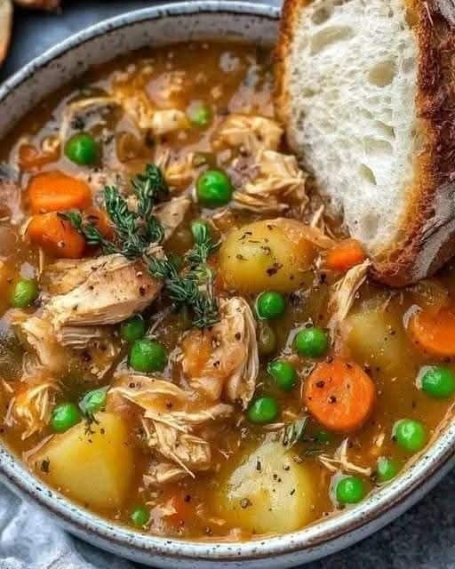 Crockpot Chicken and Vegetable Stew: Hearty and Healthy Meals Made Easy