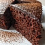 Bizcocho de Chocolate Esponjoso y Húmedo 