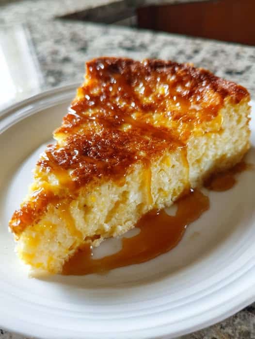 Pastel de Elote con Caramelo y Queso Crema